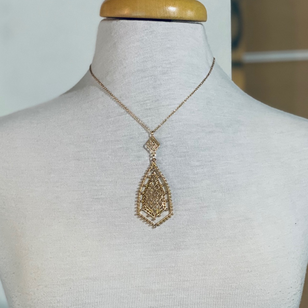 Jessica Simpson necklace